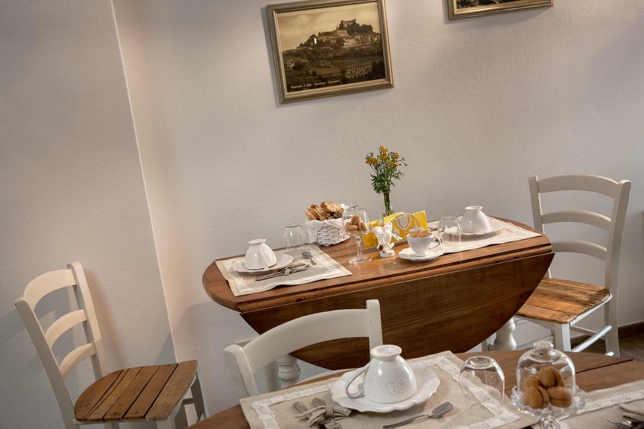 Roncaglia Suite Monticello d'Alba Екстер'єр фото